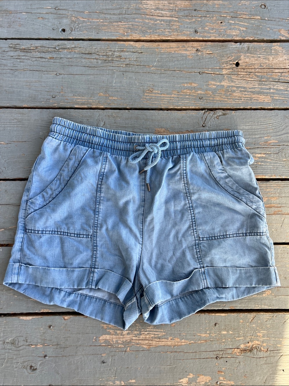 Universal Thread Light Blue Medium High-Waist Drawstring Shorts